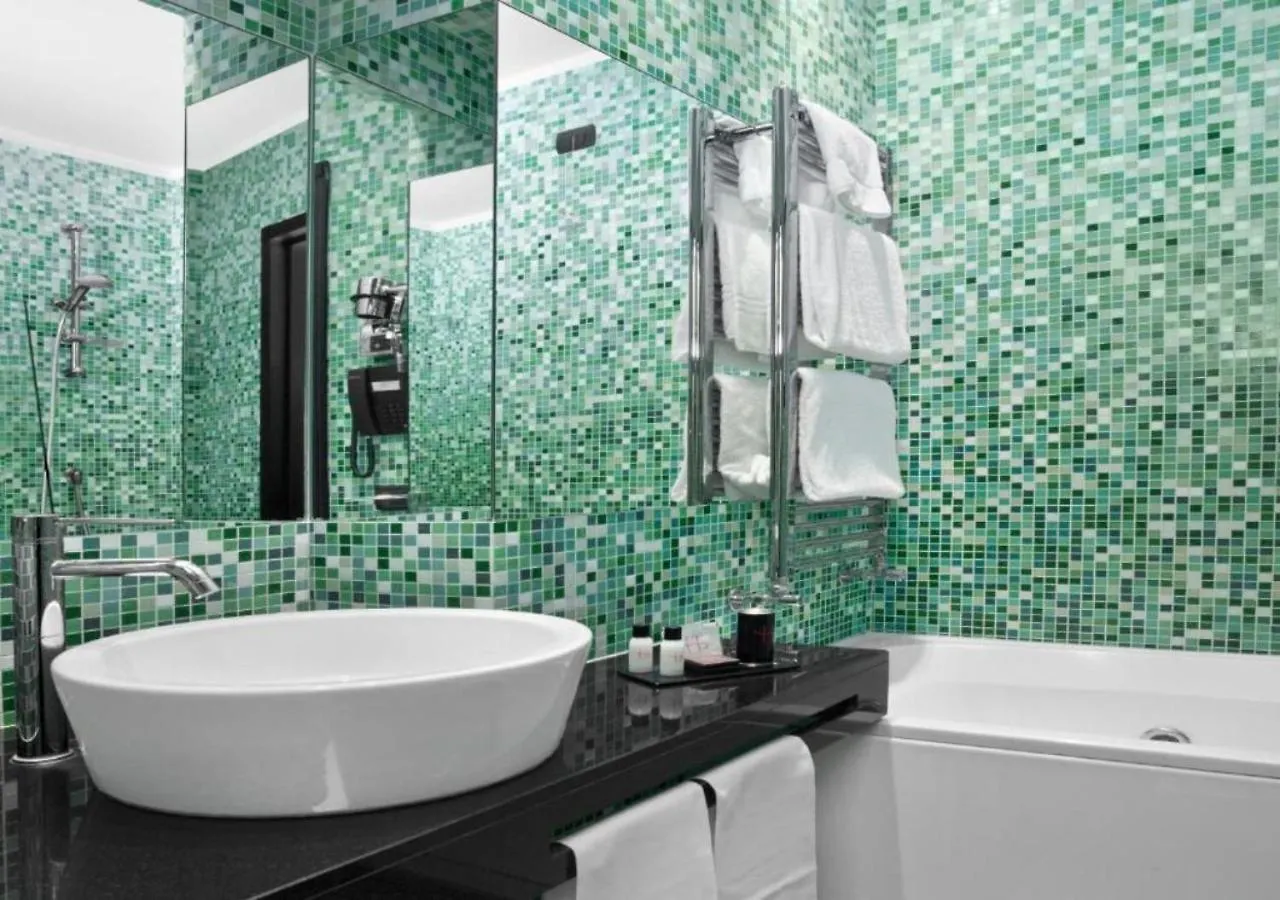 LHP Suite Roma Piazza di Spagna 2*,  Italia